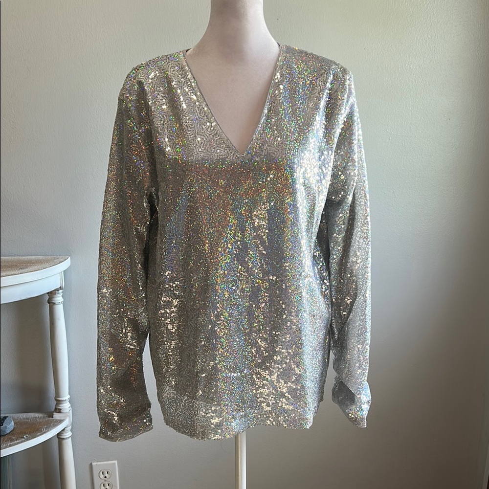 [BOUTIQUE] Silver Sequin V-Neck Women's Top - Size Large